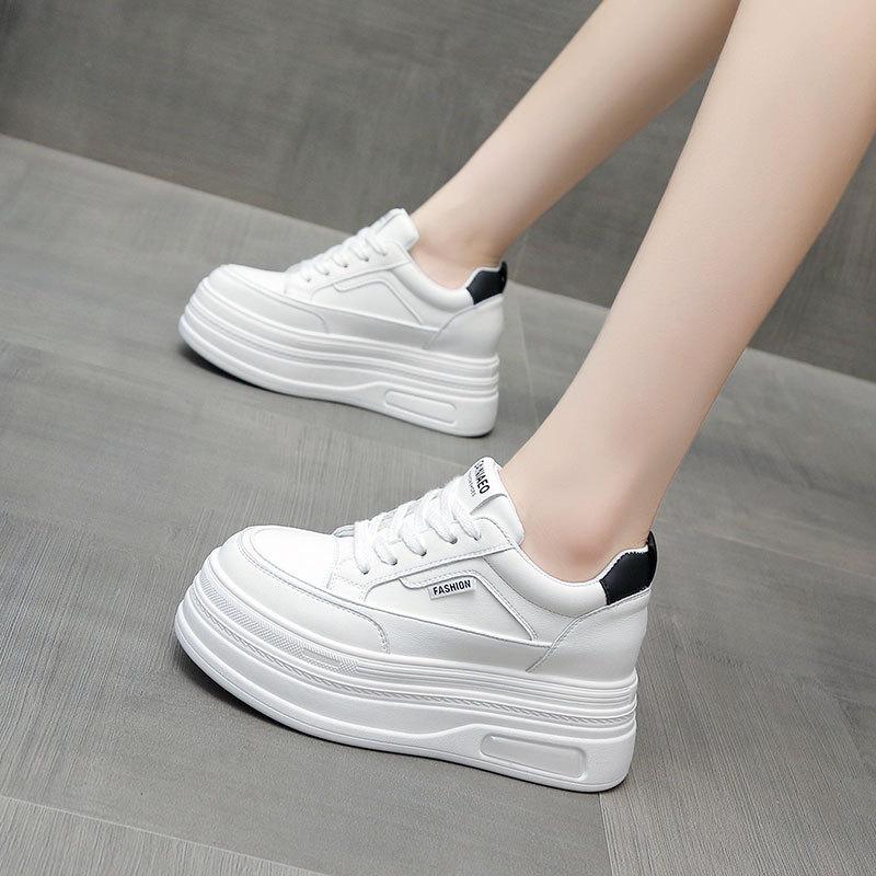 Super thick-soled heightening little white shoes women's 2025 spring and autumn new small and versatile super fire muffin-soled casual board shoes