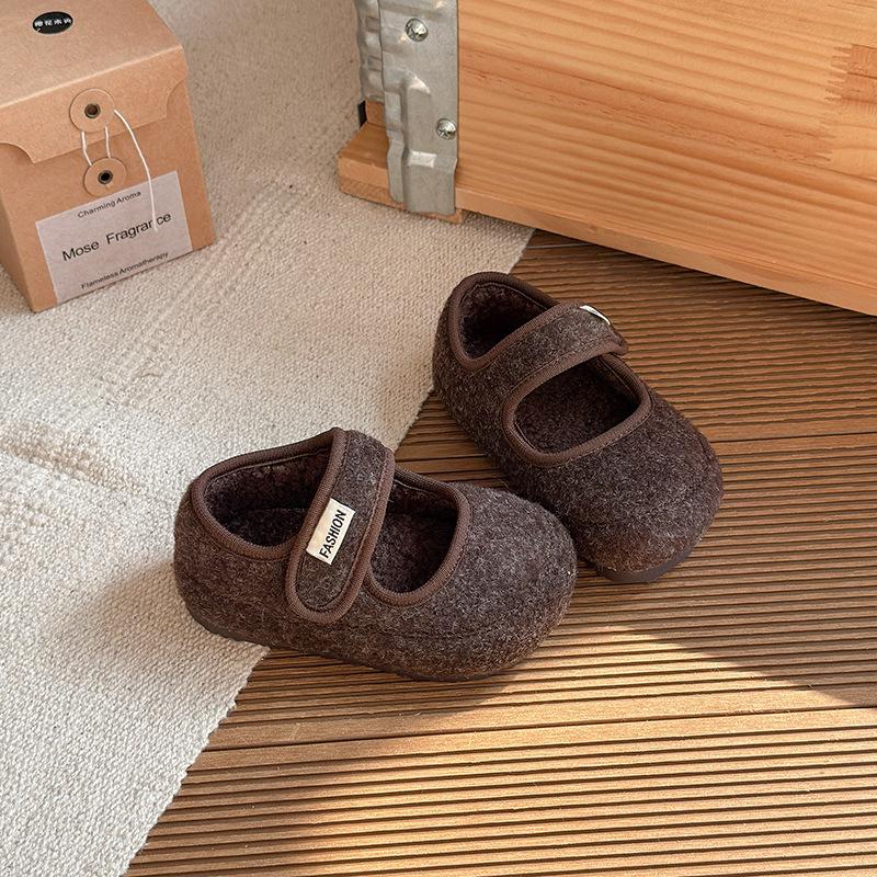

Girls Korean-style fashion woolen plush cotton shoes, new winter soft-soled retro Birkenstock furry shoes 25 коричневий
