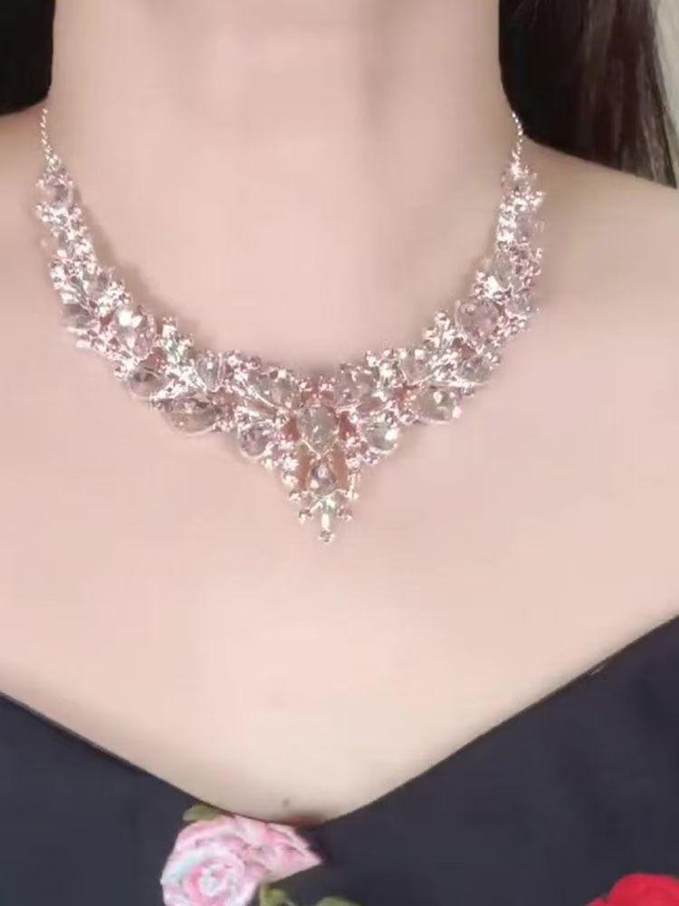 Teardrop Flower Pendant Necklace: Diamond-Studded, Retro-Style, Luxury Clavicle Chain for Women