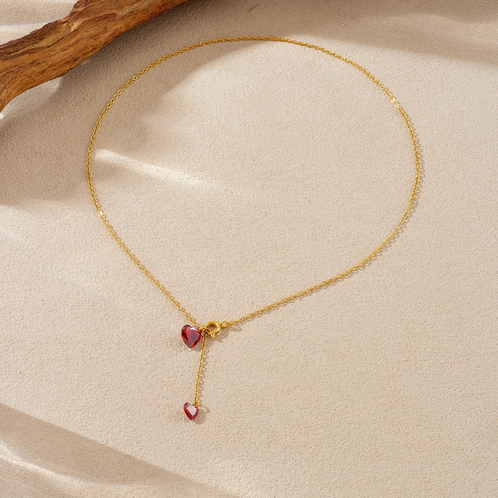 

Изящное позолоченное 18K золотом колье-цепочка с красным сердцем из фианита и кисточкой, регулируемый сверкающий кулон-сердце, элегантное украшение для женщин, повседневный подарок золотой