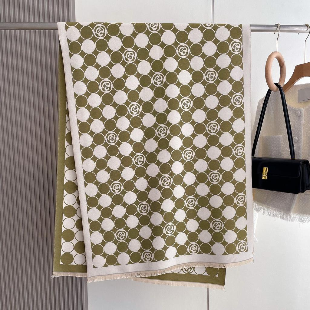 Winter Imitation Cashmere Scarf Women'S Camellia Korean Version Dongdaemun Shawl Versatile Cute Thickened Scarf Tide