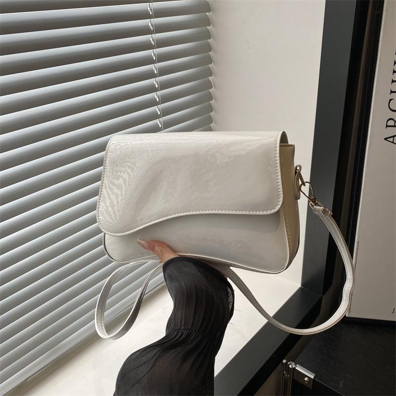 

Premium texture niche design temperament women s bag popular small square bag versatile shoulder women s bag simple messenger bag білий