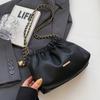 Premium Retro Versatile Bucket Bag Fashion Niche Chain Bag Women'S Shoulder Messenger Commuter Bag