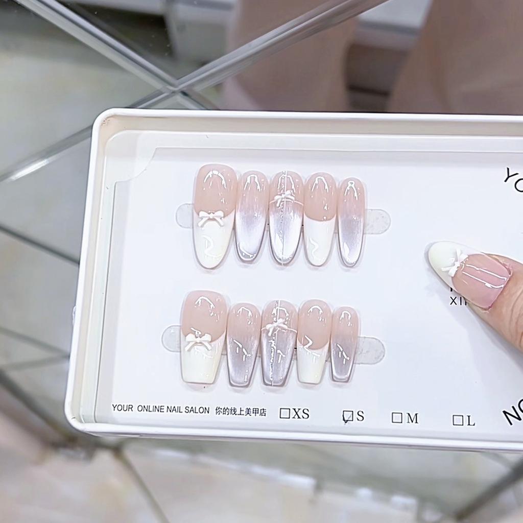 Hand-woven Armor Spring and Summer New White Bow Temperament French Cat Eye High-end Manicure Sticker