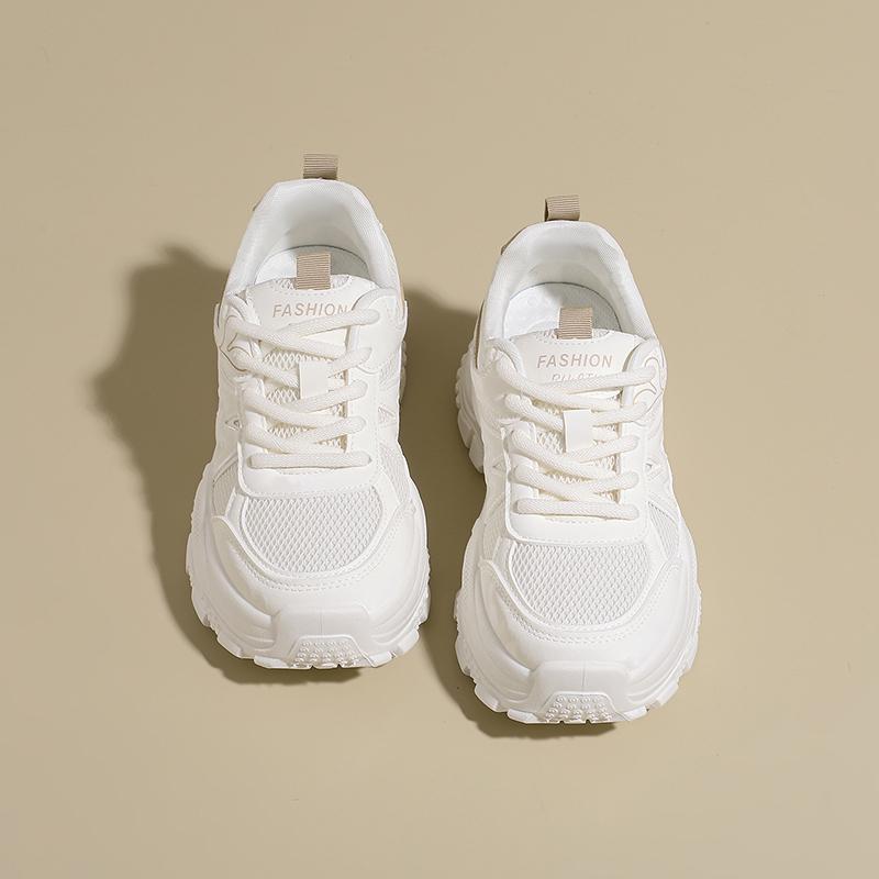 Women's White Chunky Retro Sneakers Platform Dad Shoes Thick Sole Retro Trainers Comfortable Cushioned Running Style Trainers for Daily Wear