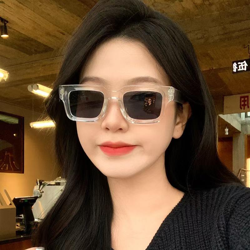 Polarized UV Protection Lightweight Comfortable Durable High Quality Retro Square Shaped Female Male Women Sun Glasses