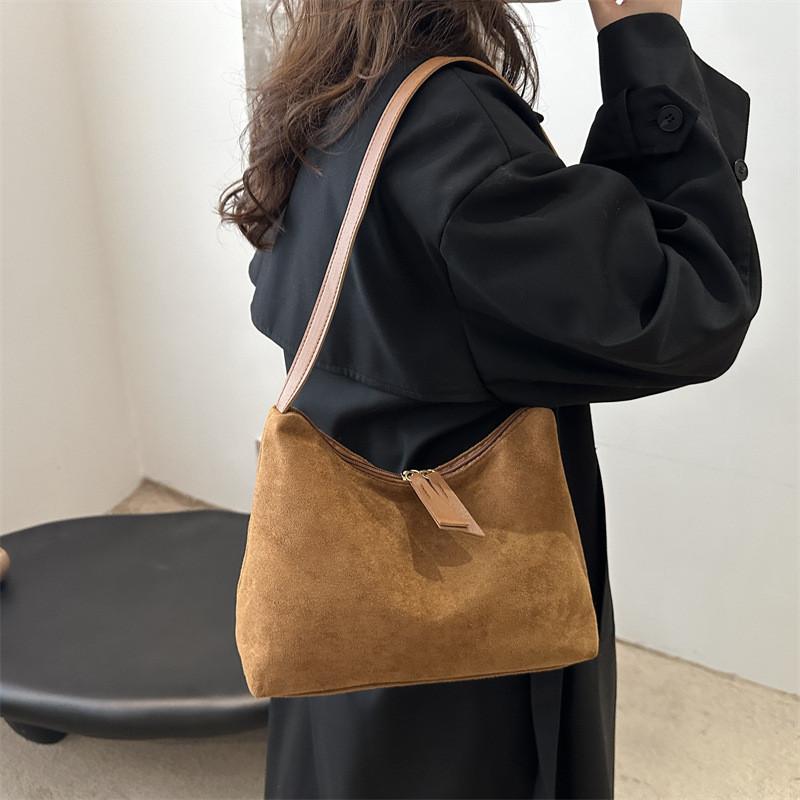 Stylish Large Capacity Tote Bag In Black Brown Red For Everyday Fashion Use