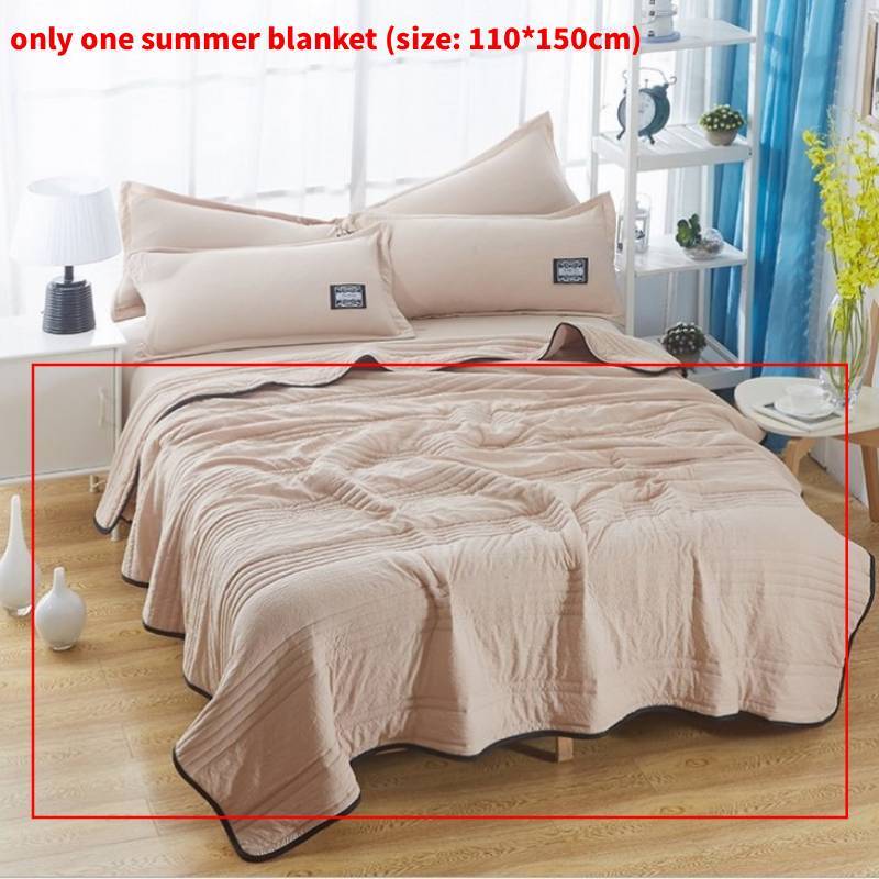 Modern Minimalist Polyester Cooling Blanket With Active Dyeing For Home Use