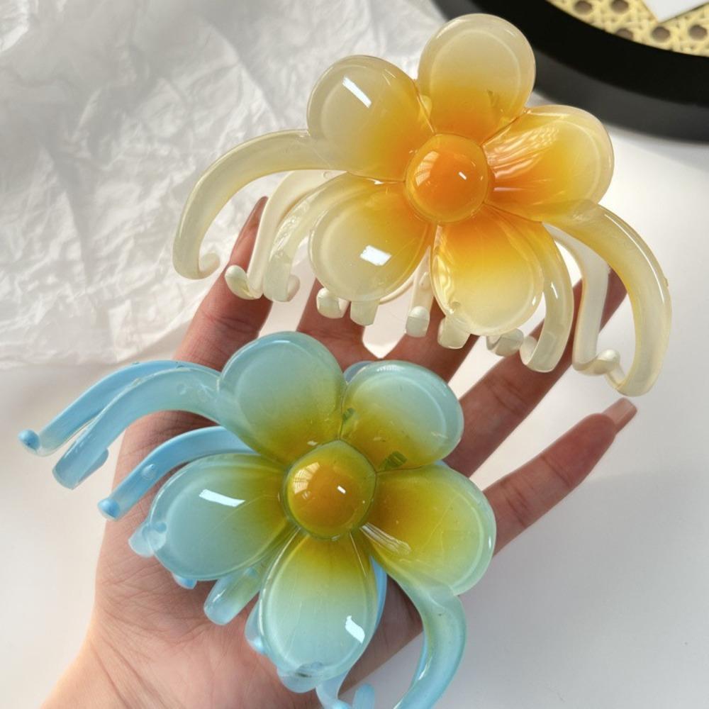 

Заколка в виде цветочной акулы Заколка в виде краба на берегу моря Сладкая заколка