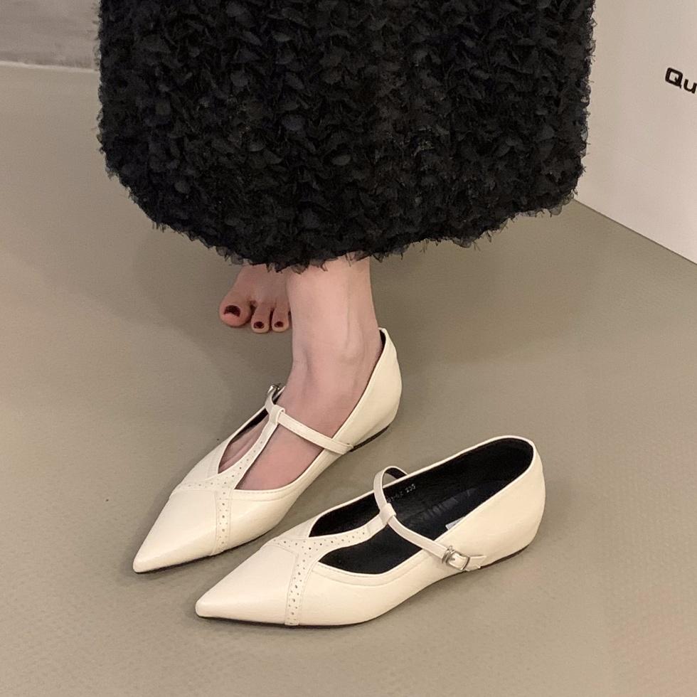 Fashion Bailamos 2025 Spring New Women Flats Brand Design Point Toe Women Ballet Shoes Casual Buckle Strap Female Dress Shoes Low Heels