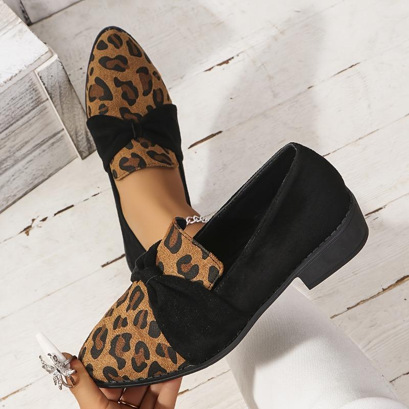 Women's Chic Oxfords with Leopard Print - Lightweight, Pointed Toe Flats Comfortable All-Season Shoes with Rubber Sole, Spike Embellishment