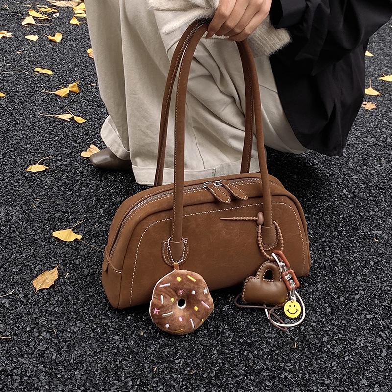 Vintage niche suede bag women's 2025 new messenger bag autumn and winter versatile single shoulder underarm bag pillow bag