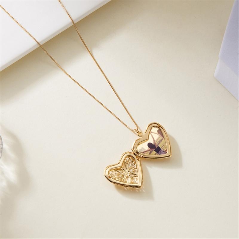 Vintage Heart Locket Necklace With Engraved Floral Designs Adjustable Chain Photo Pendant Jewelry Accessory for Women