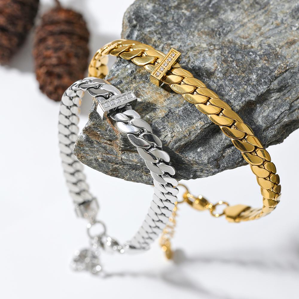 JewelryWe Bracciale Uomo In Acciaio Inossidabile - Catena Colore Oro 22,5 Cm - Con Borsa Regalo - Gioiello Massiccio