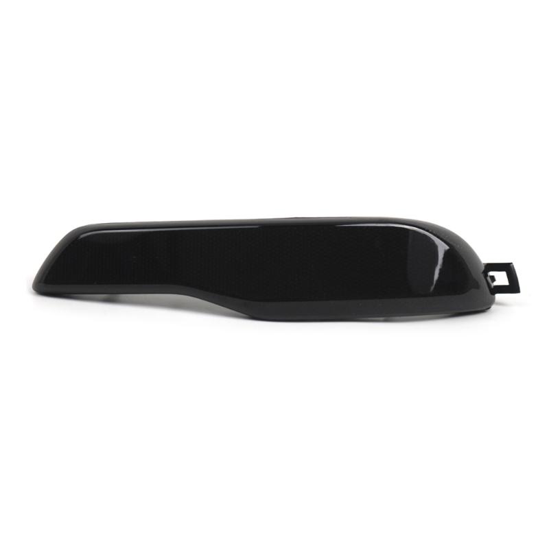 Left/Right Side Rear Bumper Reflector 68105145A for 2014-2018 Car Rear Reflector Auto Part Replacement Reflector