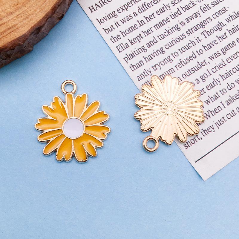 

Красочный кулон из сплава в виде ромашки, серьги ручной работы