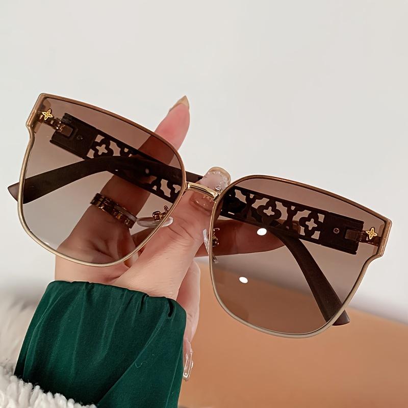 

A fashionable new sunglasses ultraviolet sunglasses women s high-end face-showing glasses