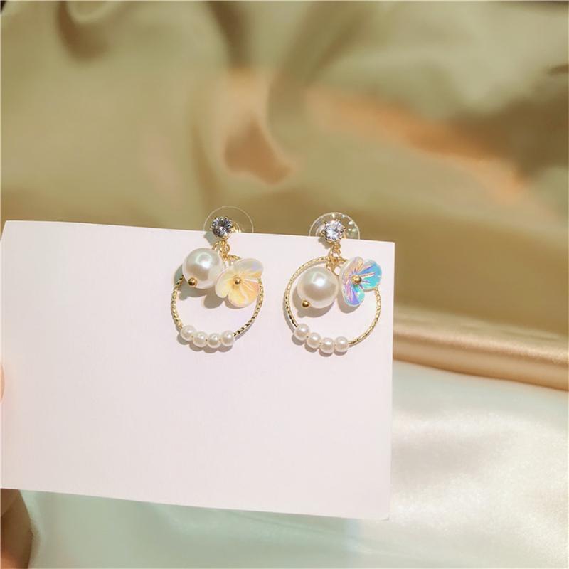 Crystal Shell Flower Imitation Pearl Drop Earrings for Women Geometric Round Personality Jewelry Christmas Girl Friend Gift