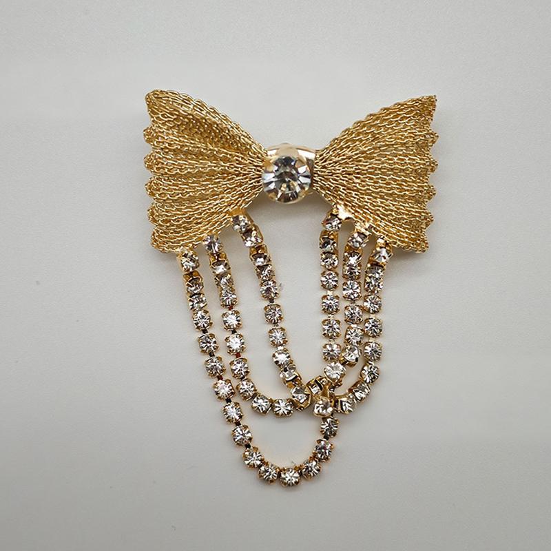 Crystal Bowknot Brooch Charming Women Lapel Pin Gorgeous Rhinestone Sweater Suit Accessory for Special Gatherings