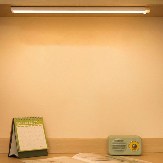 Luce LED per armadio senza fili, luce soffusa, senza sfarfallio, ampio angolo di rilevamento, luce con sensore di movimento ricaricabile, lampada da comodino