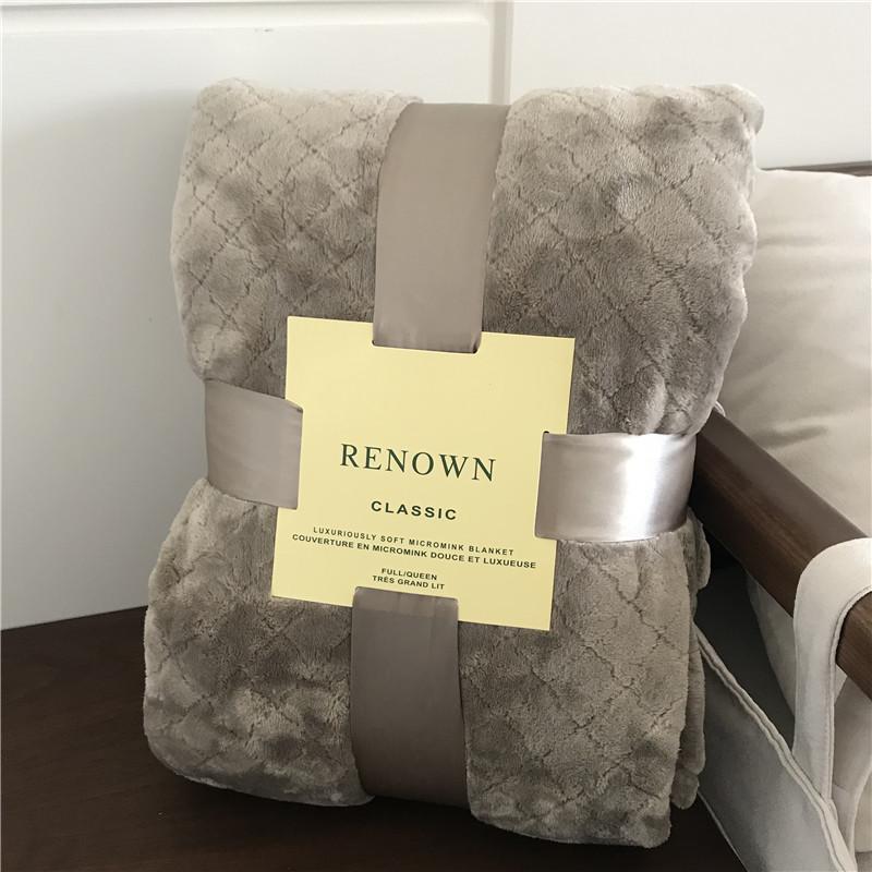 Customized Flannel Blankets for Autumn and Winter Coral Fleece Blankets In Stock Plush Blankets In Gift Boxes and Small Blankets