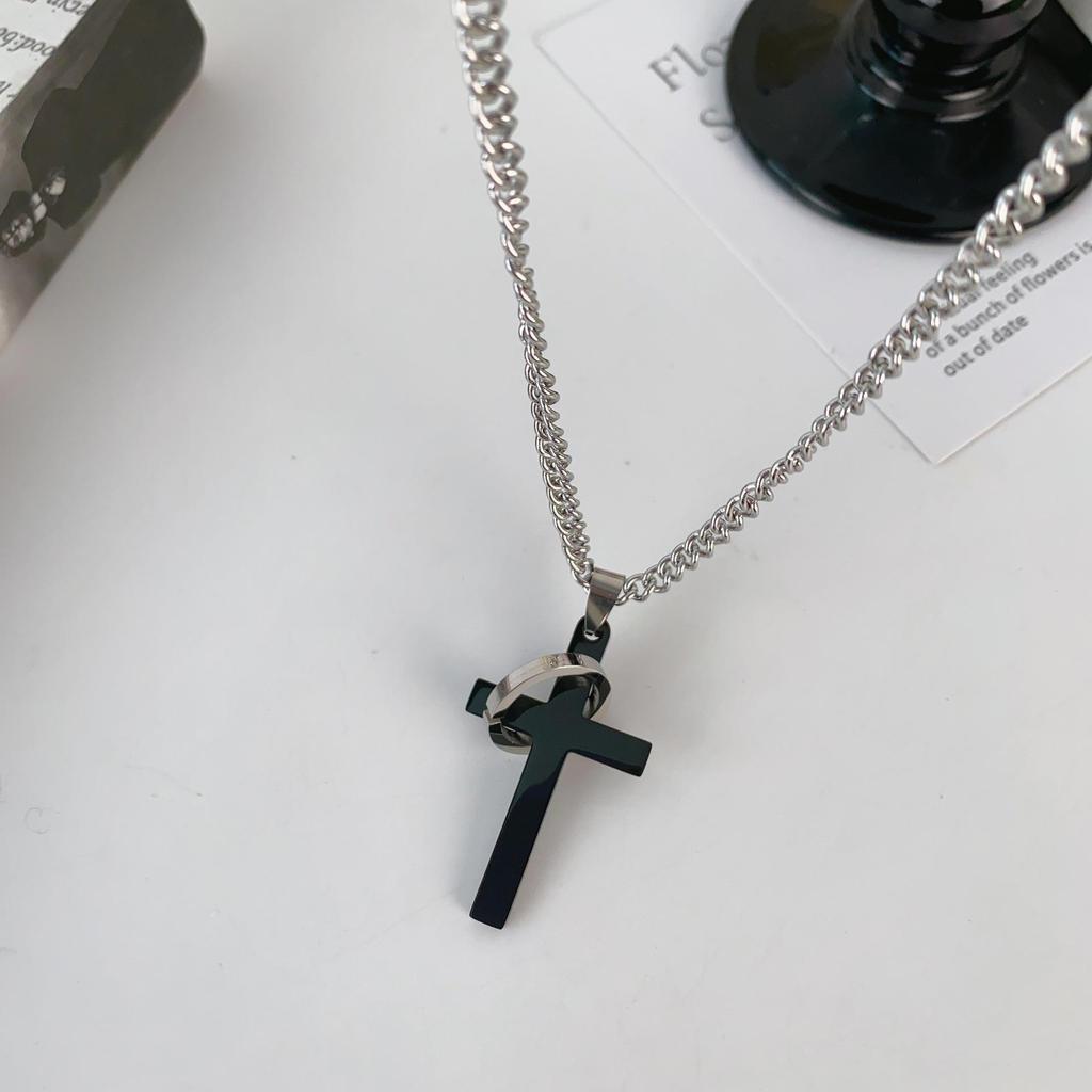 Unisex Cross Pendant Necklace: Simple, Trendy Clavicle Chain with a Unique European & American Design