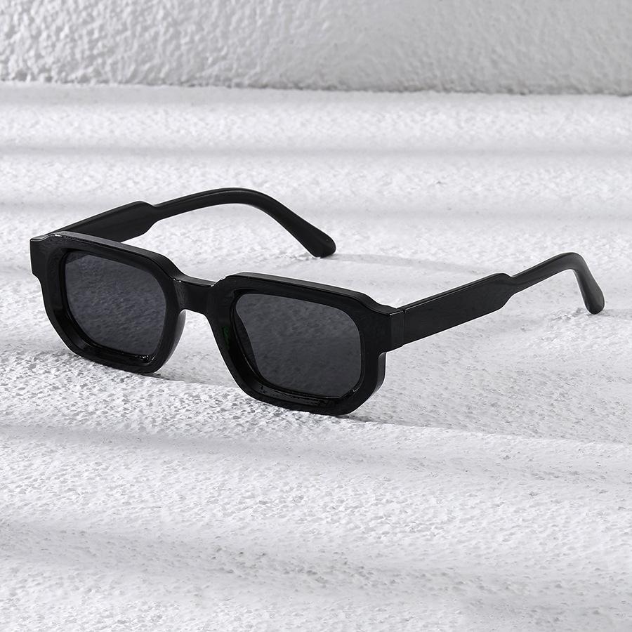 

New Minimalist Small Frame Square Sunglasses Fashion Women S Summer Outdoor Travel Eyeglasses Uv Protection Shades Eyewear 1PC