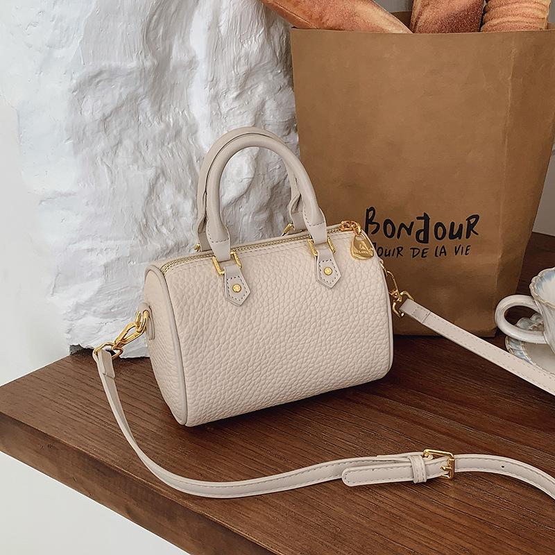 This Year's Popular Bags, Women's 2025 New Trendy Portable Pillow Bags, High-end Versatile Shoulder Bags, Messenger Bags.