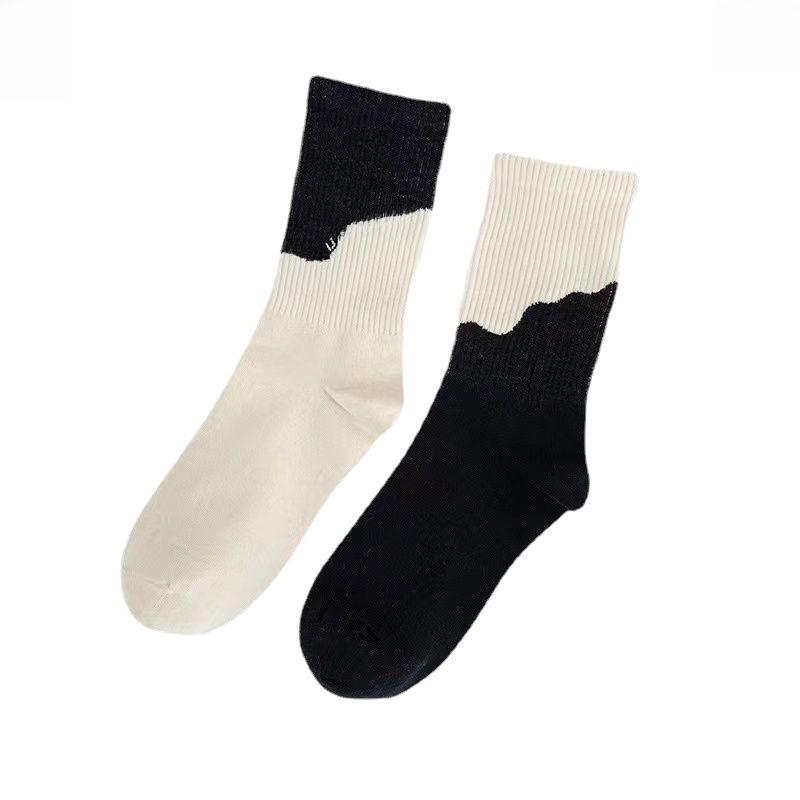 Asymmetrische Neutrale Mid-Tube Trendsocken - Kreativer Streetstyle