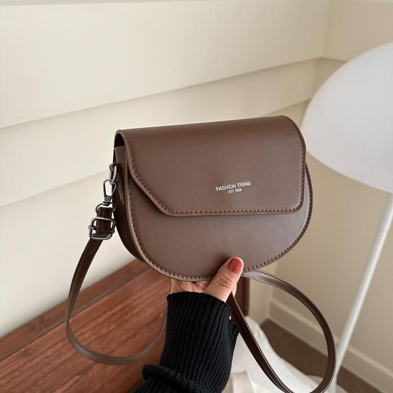 Simple Texture Solid Color Semi-round 2025 New Trend Foreign Texture Casual Shoulder Crossbody Saddle Bag Women
