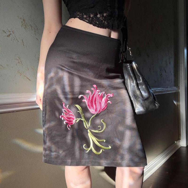 

H Home European and American Women s Clothing New Chinese Zen Plant Florals Embroider Skirt Retro Niche Temperament Sexy Mid Skirt Black L