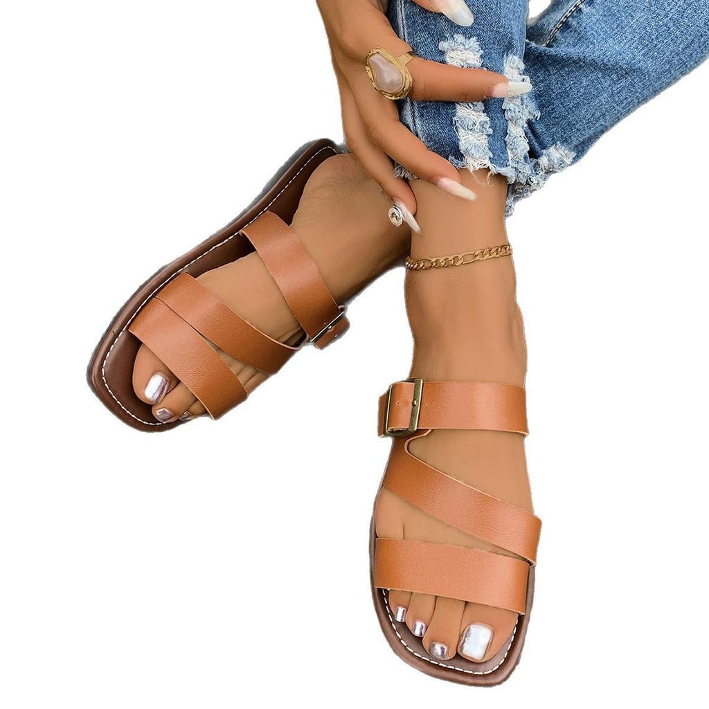 Europejskie i amerykańskie obuwie zewnętrzne duży rozmiar płaskie dno pasek klips sandały damskie otwarte palce styl retro plażowe chłodne klapki 2025