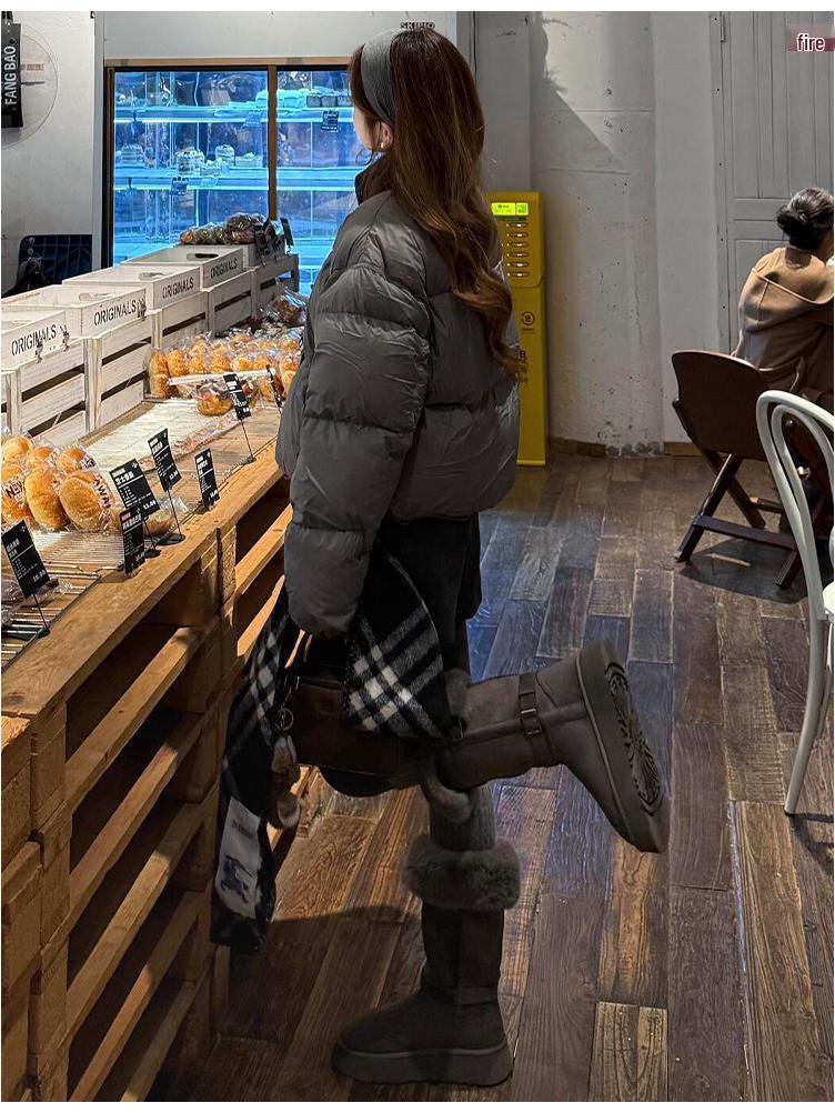 Women's Gray Wool Blend High-Waist Slimming A-line Short Skirt Pants - Winter 2026 Trendy Hip-Hugging Design