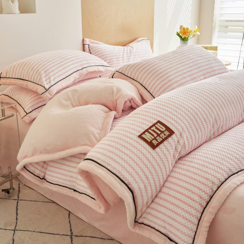 

Light Yellow Striped Milk Velvet Duvet Cover Winter Thick Warm Comforter Cover Men Women and Children Bedroom Soft Quilt Covers Single 150x200cm 1pc