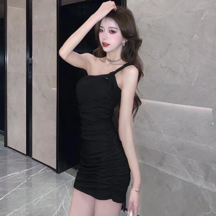 

Pure desire sexy sweet and spicy one-shoulder pleated hip skirt summer bandeau design short skirt slimming hip dress S чёрный