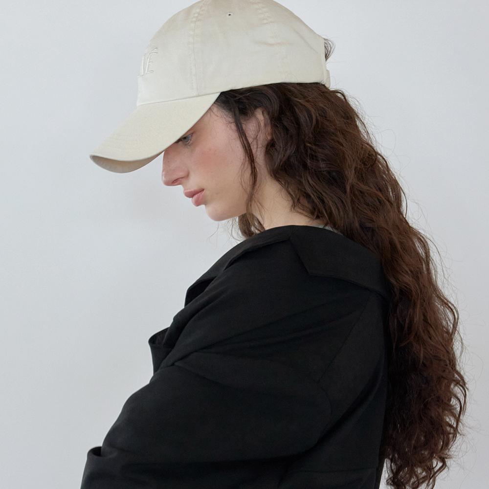 Elssibeui Lcve Logo Washed Cotton Ball Cap_Ivory