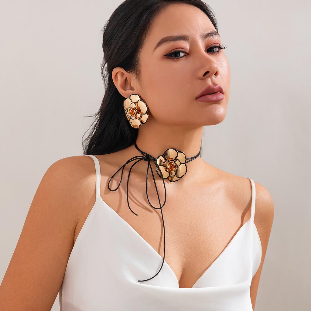 PuRui Gothic Unique Black Leather Wax Thread Adjustable Necklace Women Black Lace Dripping Oil Flower Pendant Banquet Zircon