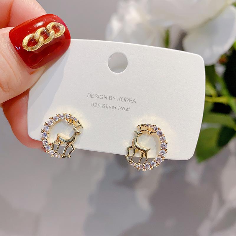 New Christmas Deer Stud Earrings for Women Cute Animal Elk Rhinestone Earring Merry Christmas New Year Wedding Jewelry Gifts