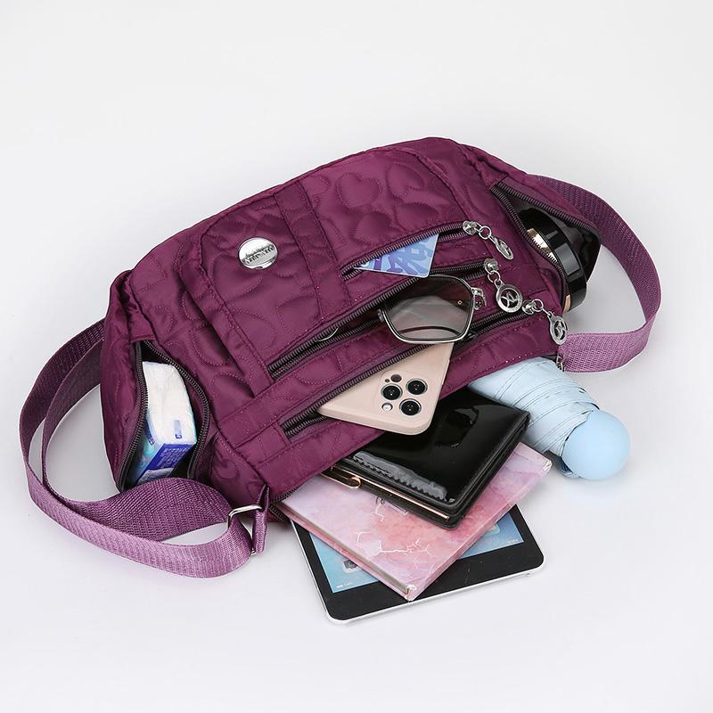 Bag Women's Large Capacity Shoulder Bag Waterproof and Wear Resistant Multi Pocket Commuter Leisure Outdoor Crossbody Bag