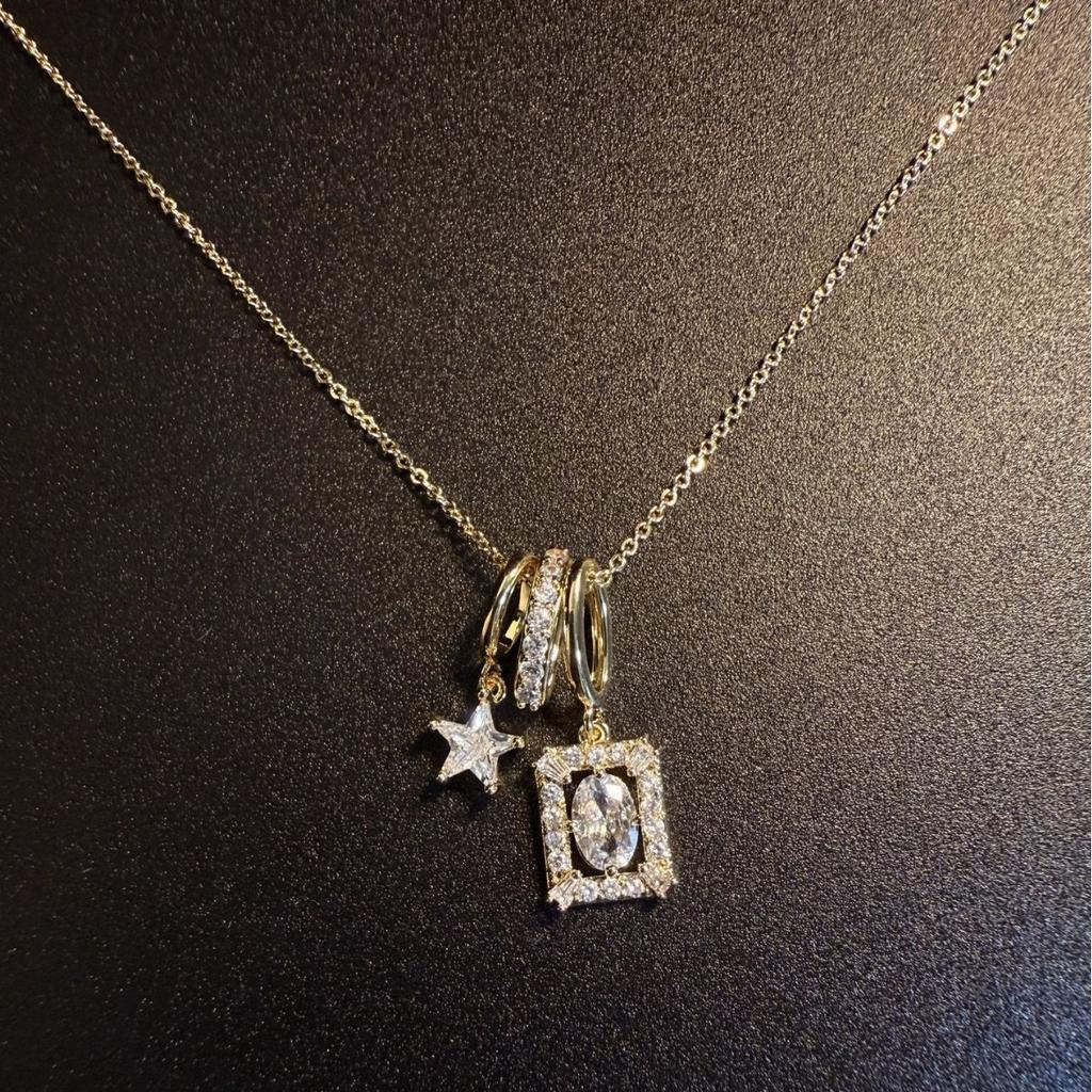 Novo colar de octagrama com vento frio e diamante rosa para mulheres, moda, alta sensibilidade, corrente para clavícula, estilo nicho de luxo leve, corrente para pescoço