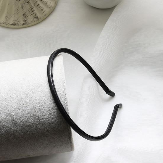 Headband Anti-Slip Plastic Thin Hair Hoop with Curved Design Stable Fit No Pressure Makeup Hair Hoop Hair Accessory