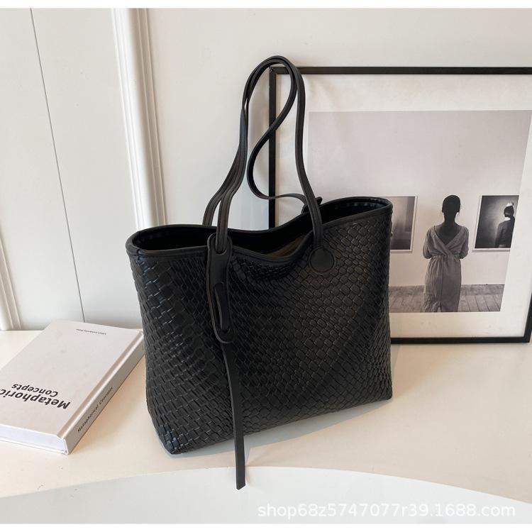 Fashion popular woven women's bags, new trendy Korean version of large-capacity shopping bags, simple tote bags, portable shoulder bags