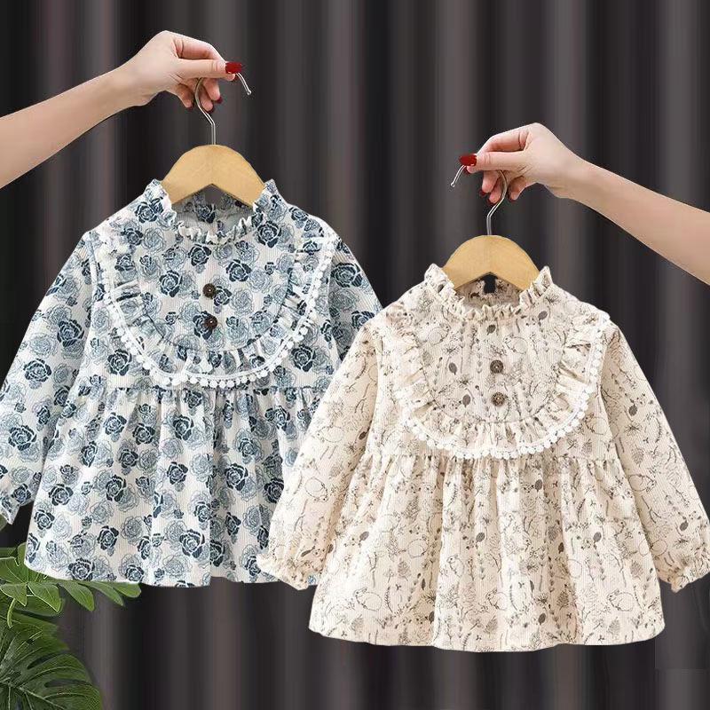Waterproof Baby Smock: Stain-Resistant, Back-Wearing Princess Dress for Autumn/Winter - Ideal as Eating Clothes or Outerwear.