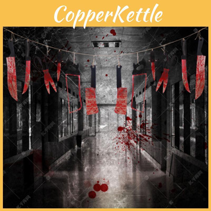 Decoração de Guirlandas de Armas Penduradas de Halloween de 2,8m Apresentando Adereços Sangrentos Realistas