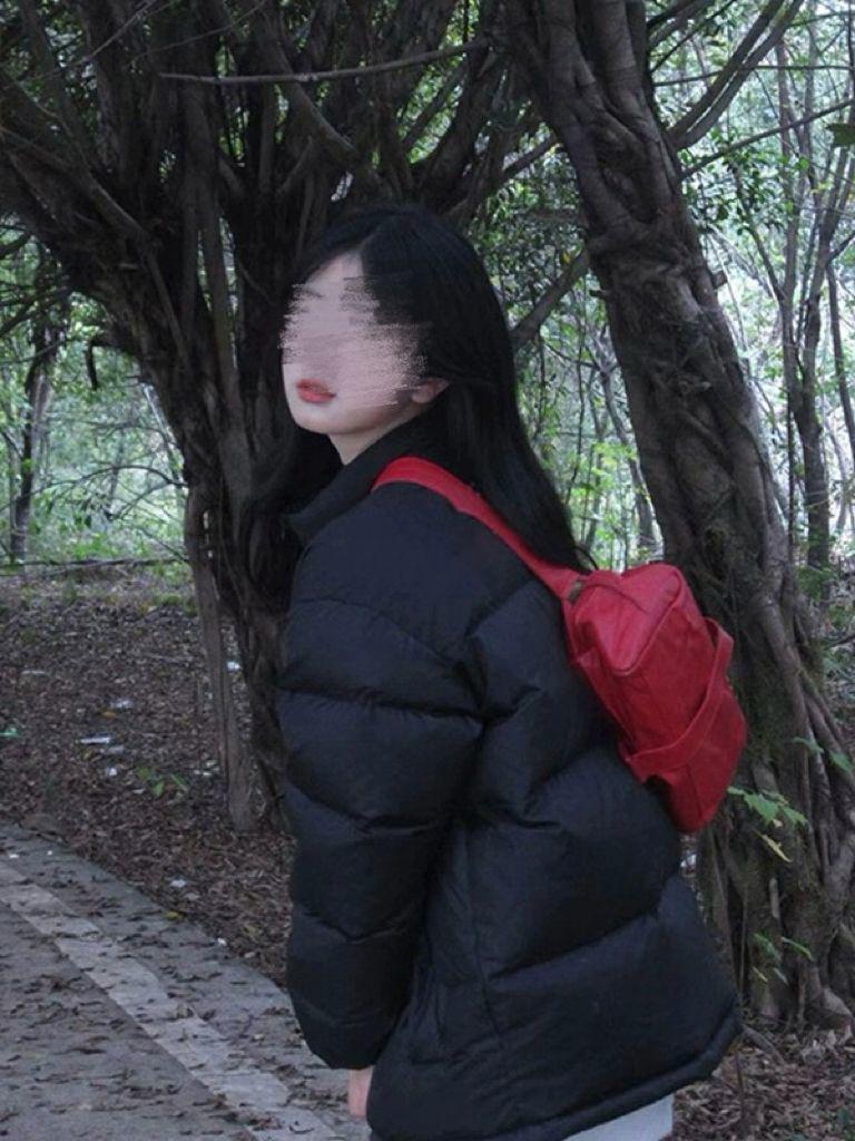 2025 Winter Korean Style Women's Padded Stand-up Collar Jacket - Trendy, Cozy, Thickened Cotton.