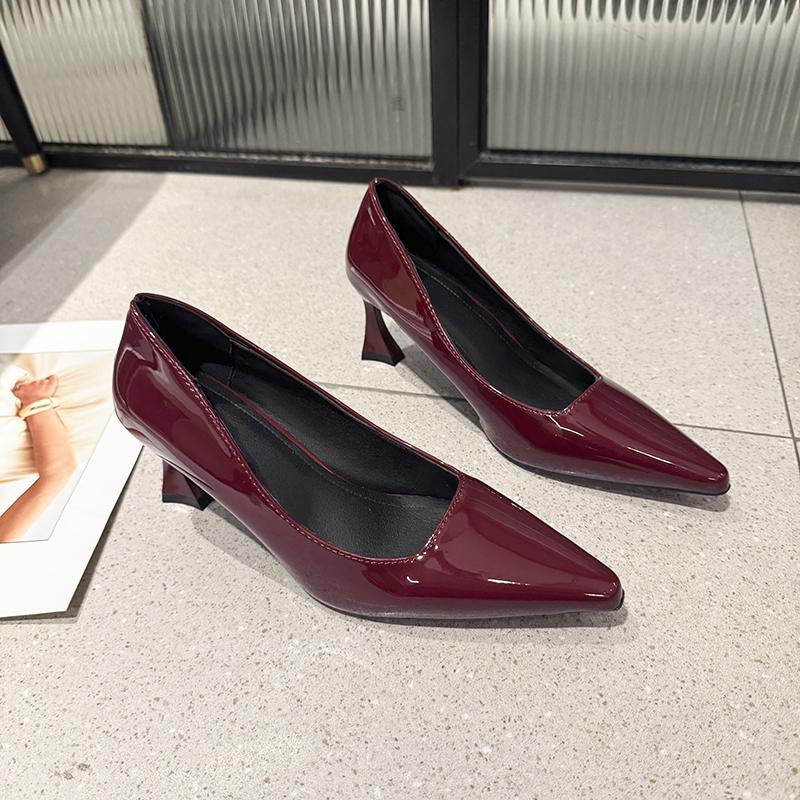 Fashion French Black Heels Fashion 2025 Sexy New Pointed Toe Patent Leather Single