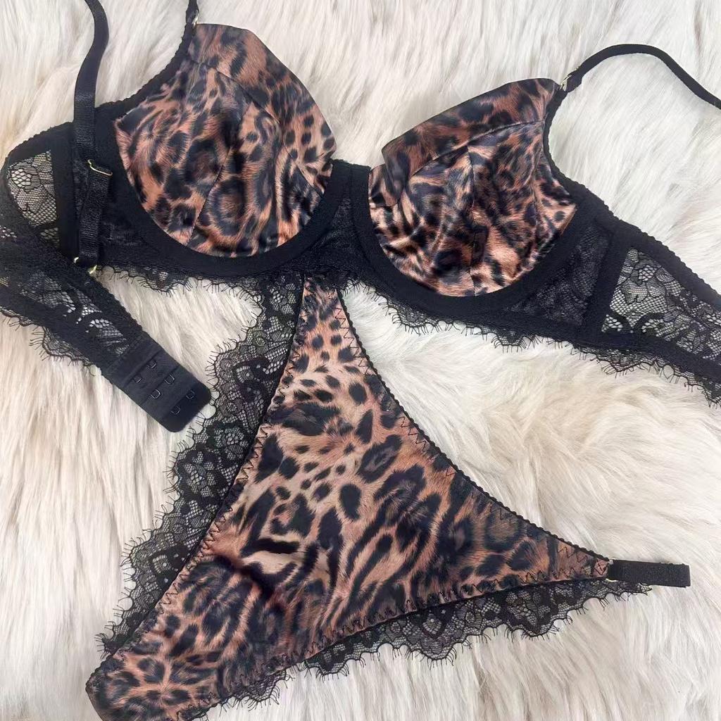 Sexy underwear French ultra-thin leopard print lace bra cover large chest small anti-sagging sex underwear set