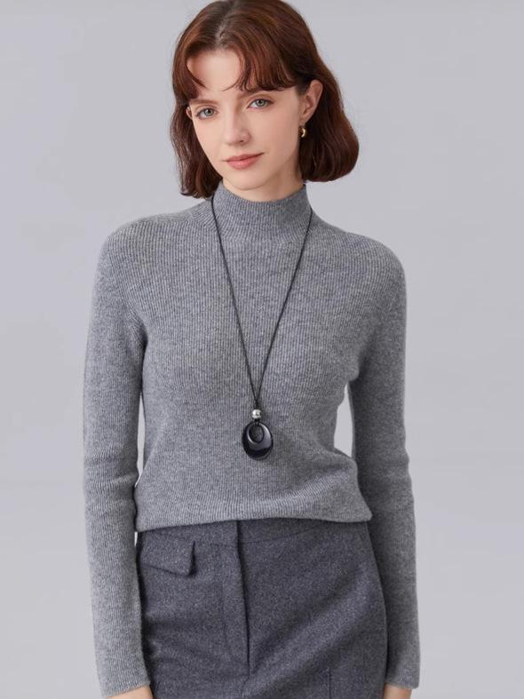 Women's Fine Wool Seamless Knit Shirt, Semi-High Neck Base Layer, Winter Inner Wear