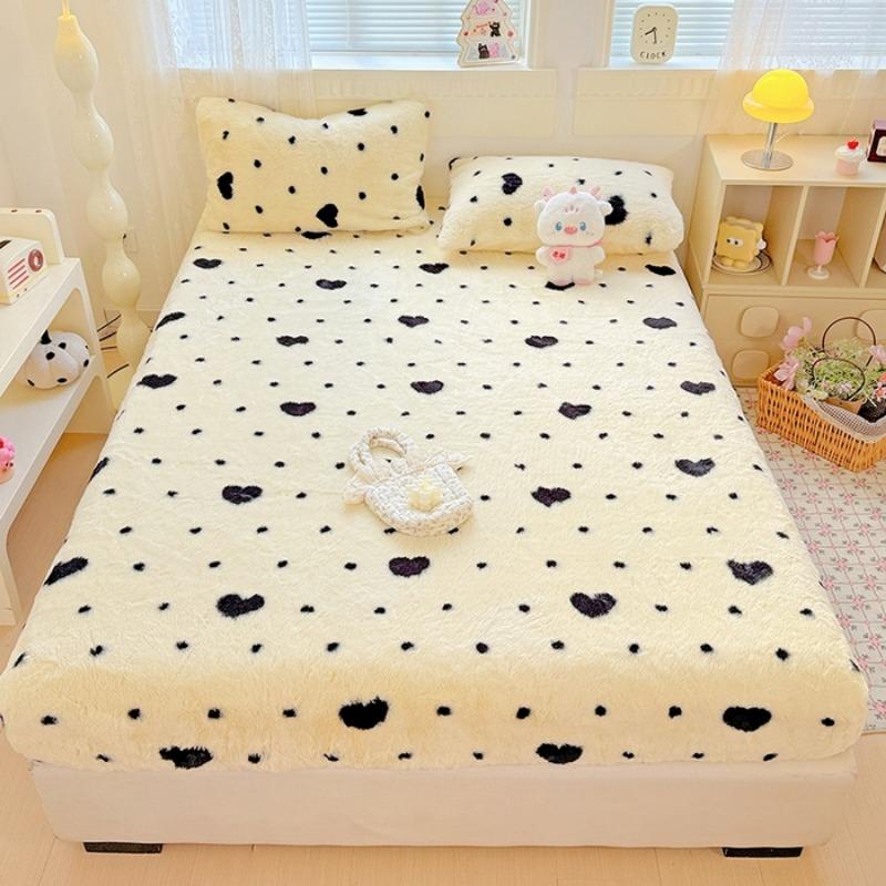 

2025 new cream wind love polka dot printing milk fleece single piece fitted sheet no pillowcase mattress cover thickened thermal only 2pcs pillowcase