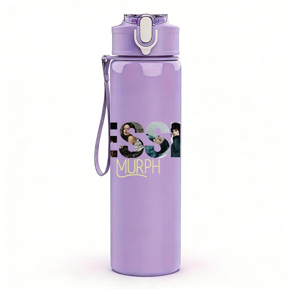 1PC Jessie Retro Female Singer Minimalist Text Print 750ml Portable Sports Water Bottle Leakproof Gym Outdoor Travel Drink Cup